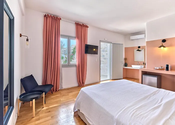 Magoo Отель Логарас