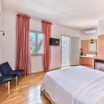 Magoo Hotel Logaras